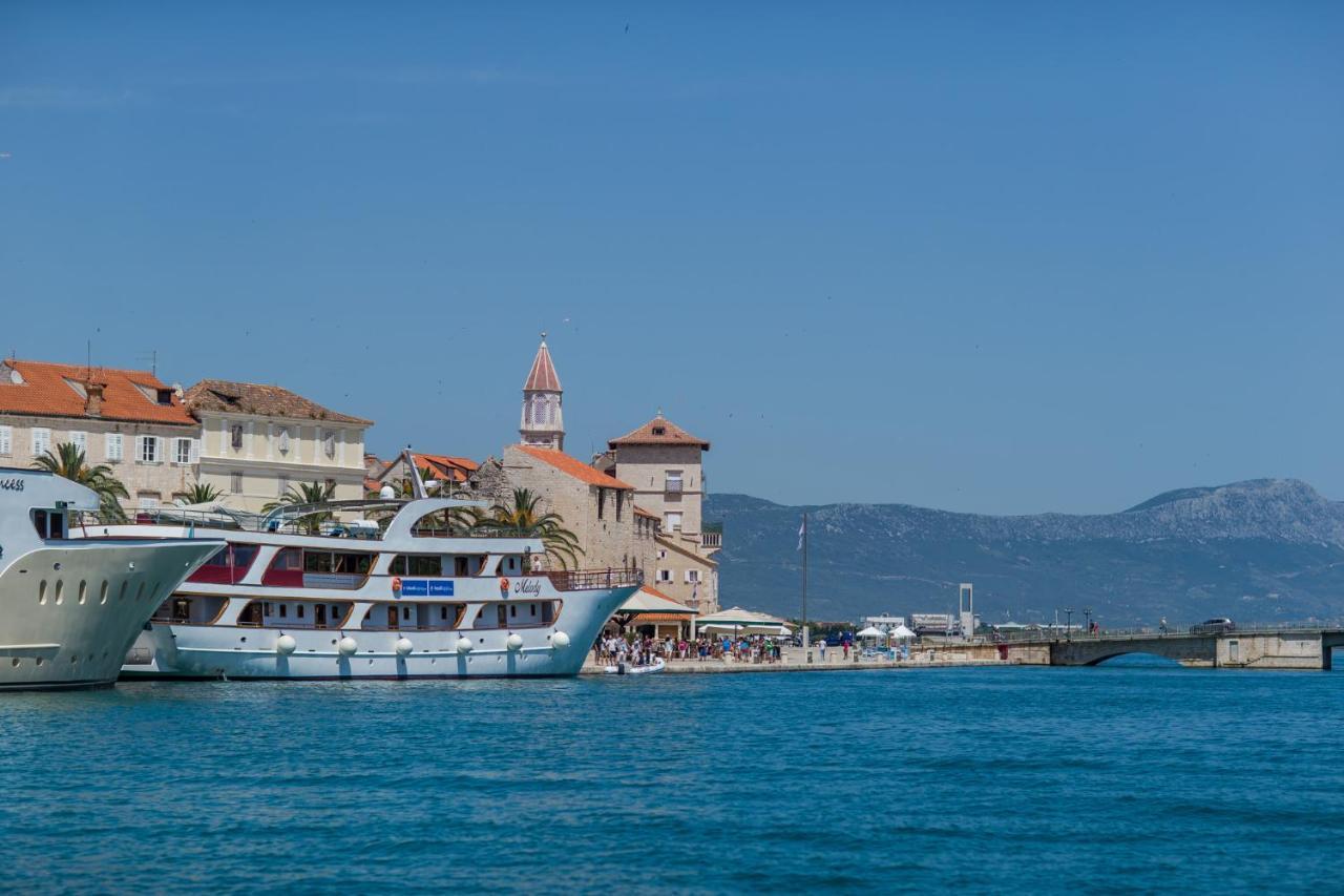 Mar Deluxe Apartments Trogir Ngoại thất bức ảnh