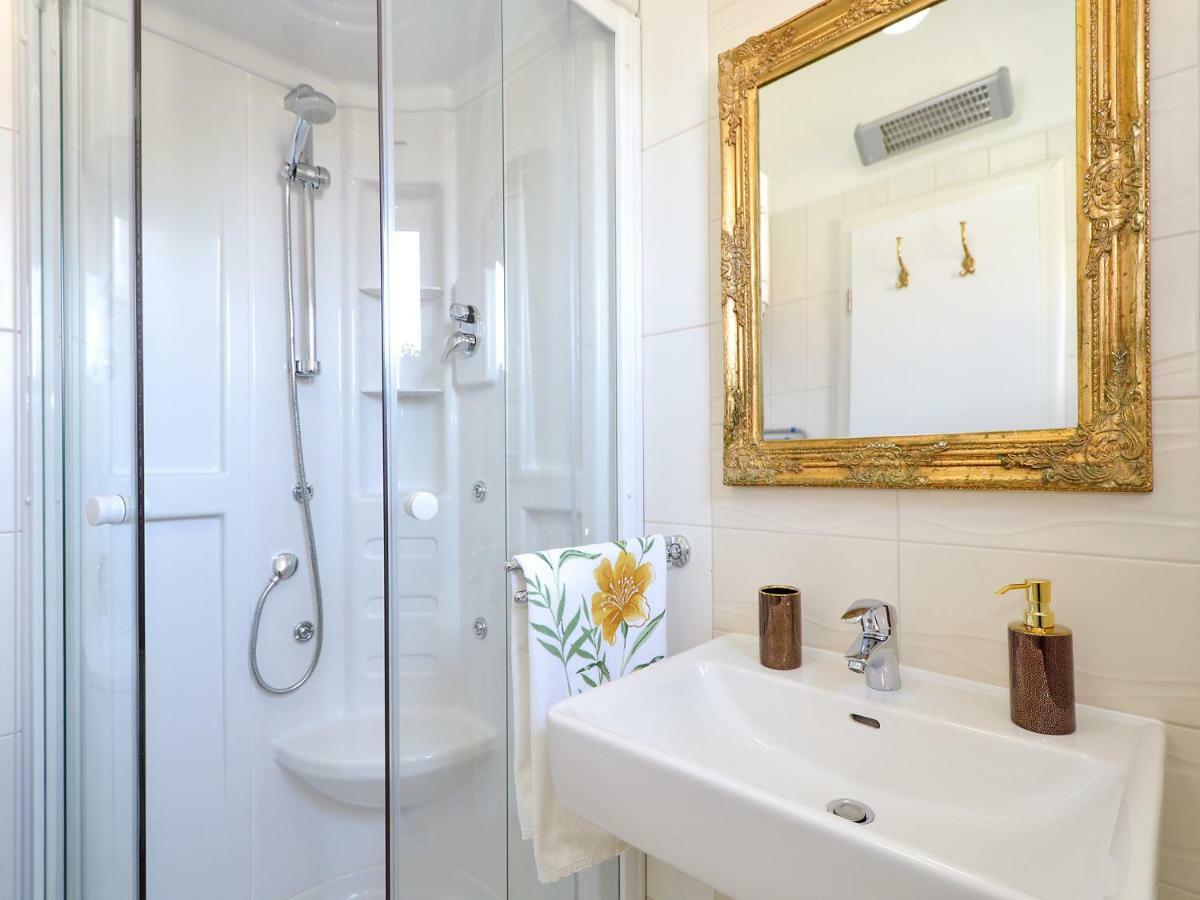Mar Deluxe Apartments Trogir Ngoại thất bức ảnh
